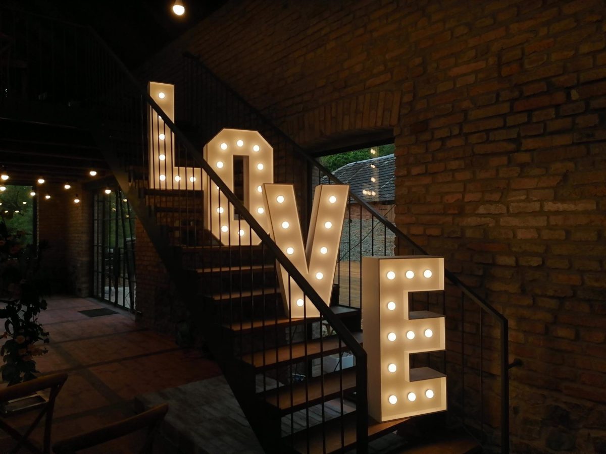 Brandekor-LoveLED10