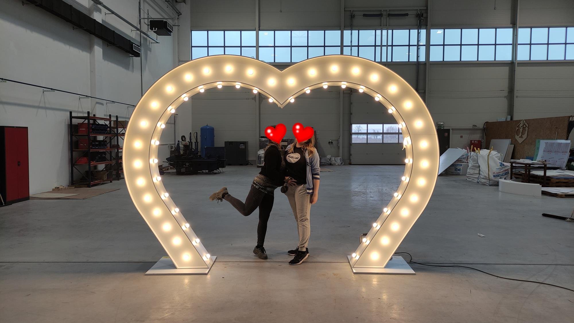 0_0_brandekor-16685af5841207f86b1c01cd40584667