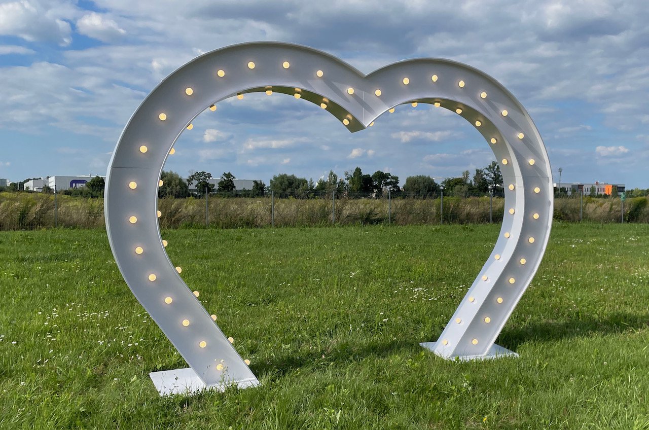 0_0_brandekor-58527c732e03450923924fa895f58a82