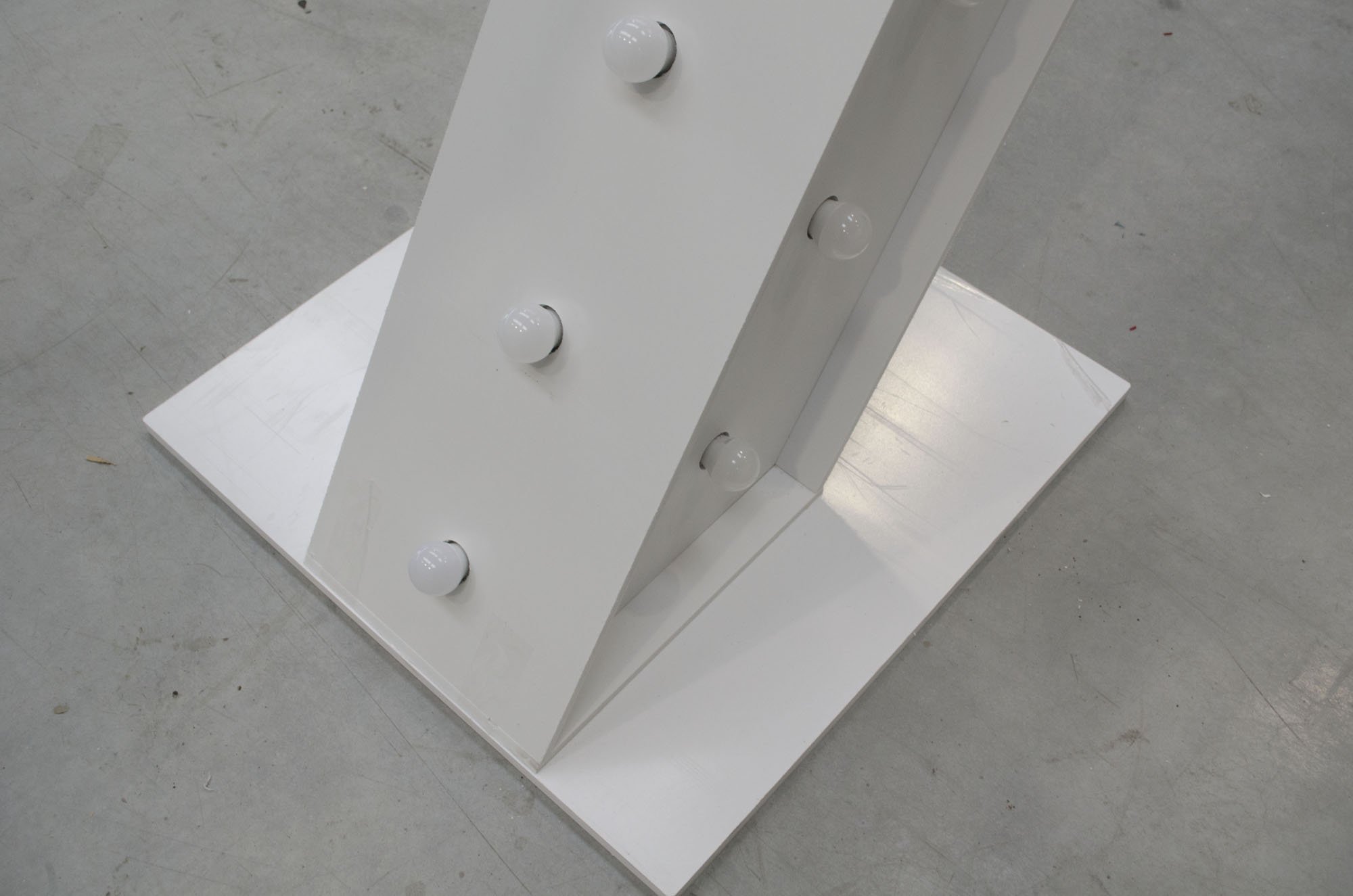 0_0_brandekor-5df43f5eeac1813e862d8731ea41061c