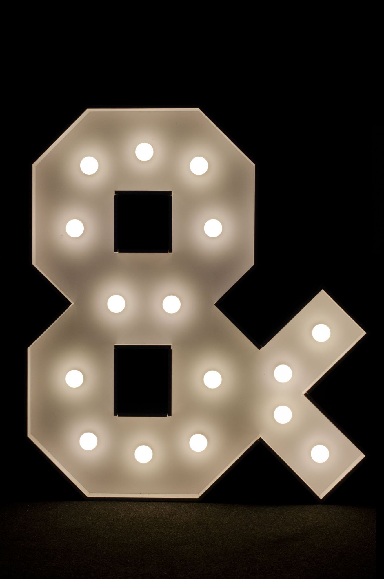 0_0_brandekor-88ffb75a31d7ce95a0f38a559f83c0fd