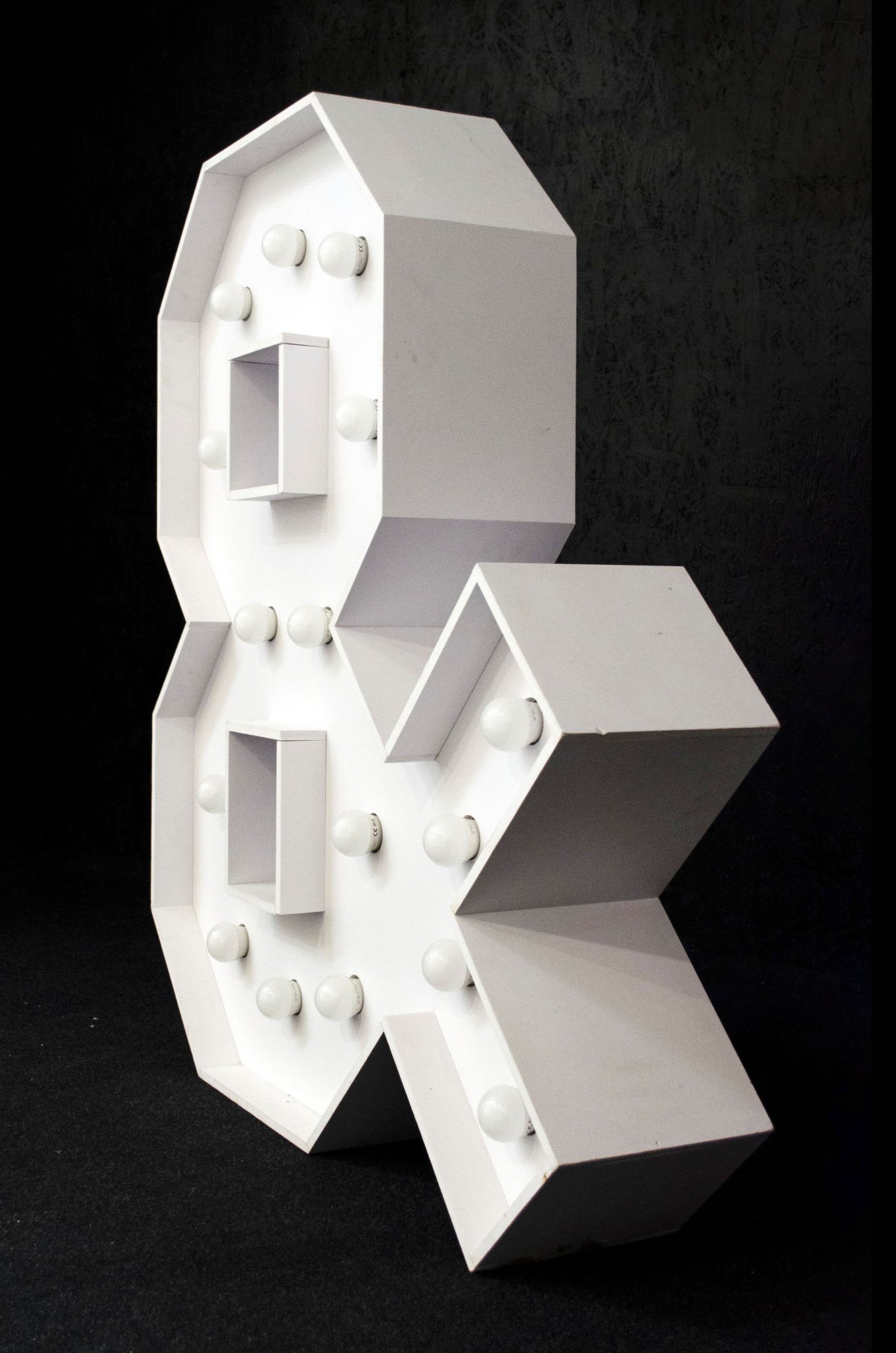 0_0_brandekor-b592d10683cc54e2992f6b50cc5bb958