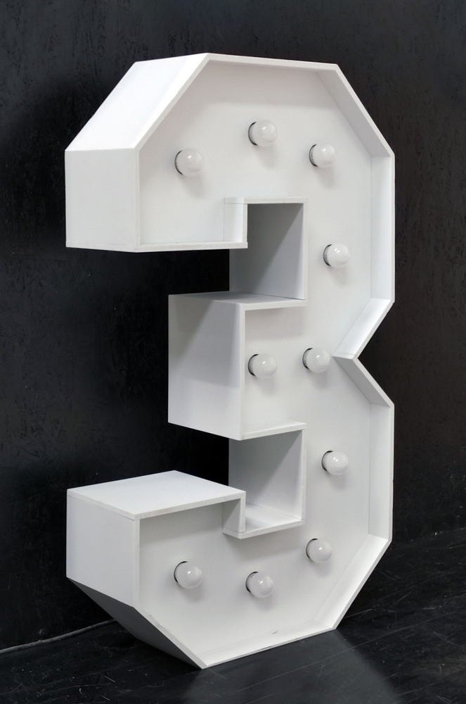 brandekor_stojace_cyfry_na_urodziny_swicaca_dekoracja_3_132507