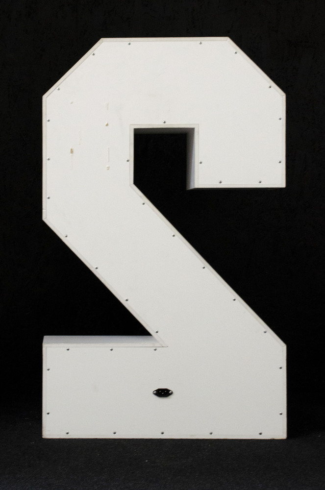 brandekor_stojace_litery_cyfry_swiecace_zarowki_LED_4992