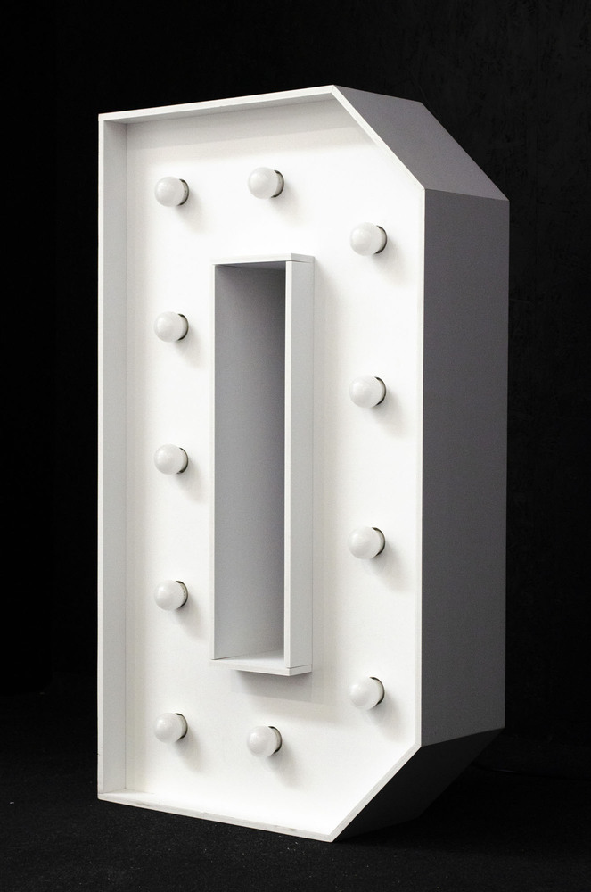 brandekor_stojace_litery_cyfry_swiecace_zarowki_LED_D_4949_2000px