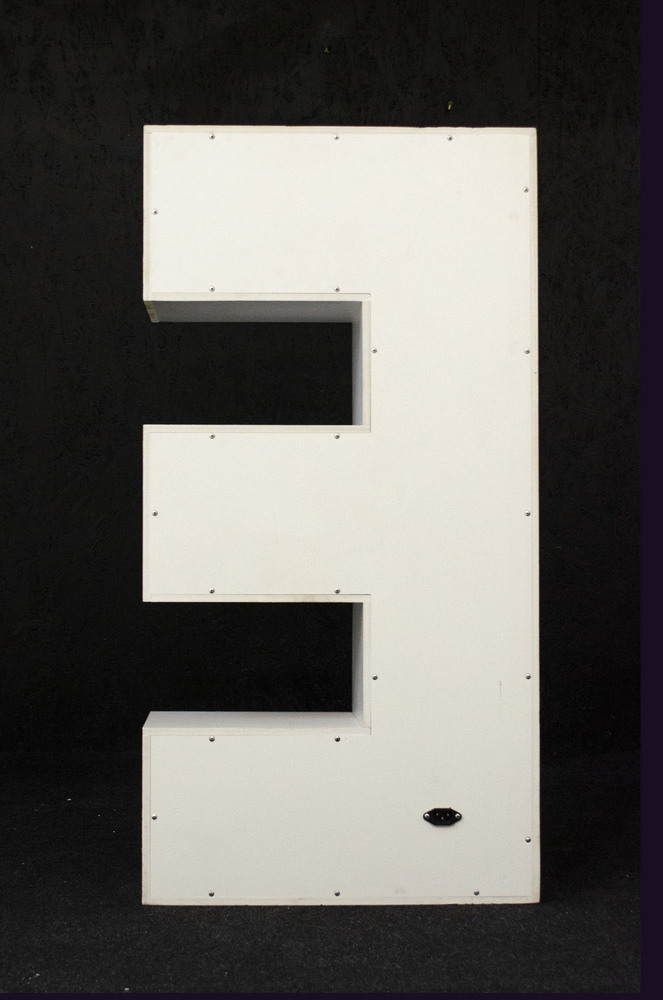 brandekor_stojace_litery_cyfry_swiecace_zarowki_LED_E_4885_2000px — kopia