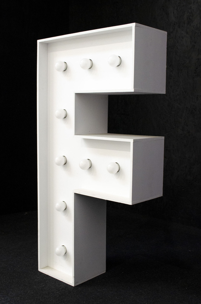 brandekor_stojace_litery_cyfry_swiecace_zarowki_LED_F_5004_2000px — kopia