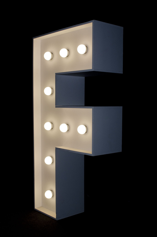 brandekor_stojace_litery_cyfry_swiecace_zarowki_LED_F_5006_2000px — kopia