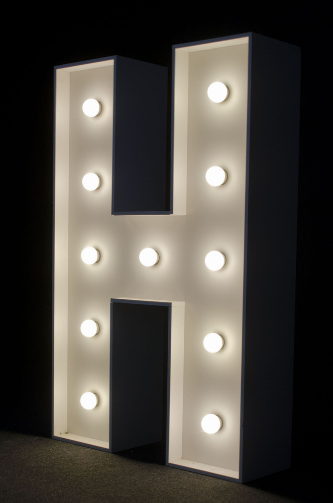 brandekor_stojace_litery_cyfry_swiecace_zarowki_LED_H_4971_2000px — kopia