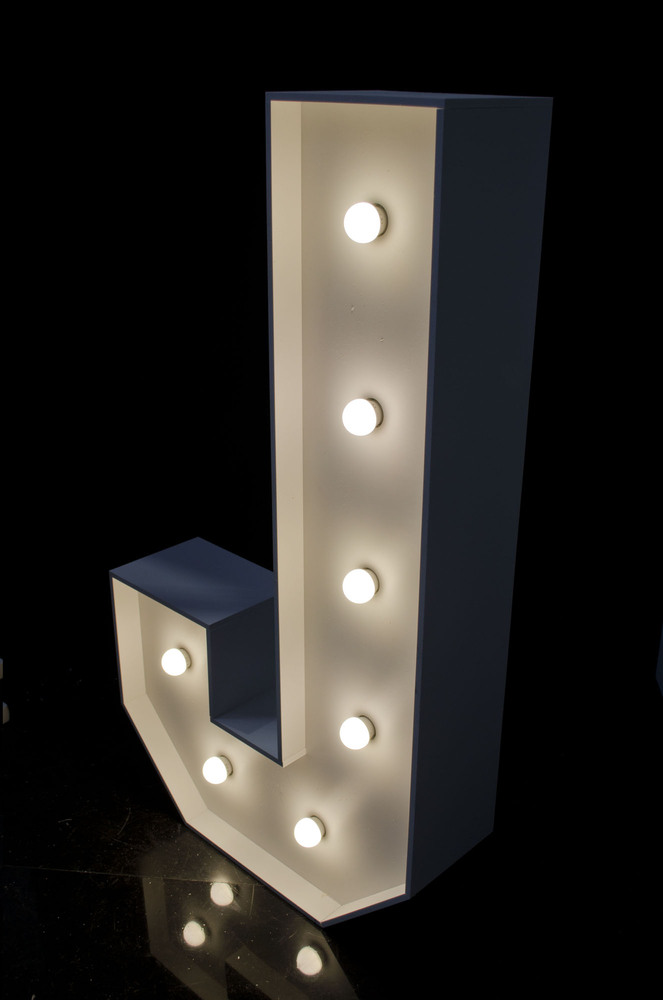 brandekor_stojace_litery_cyfry_swiecace_zarowki_LED_J_3788_2000px — kopia