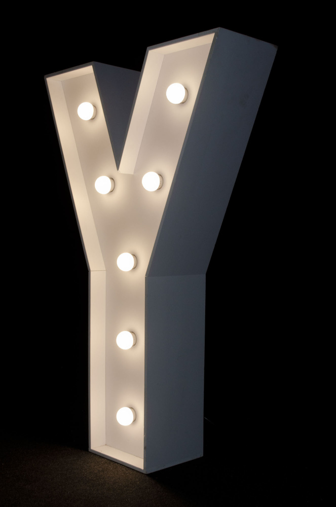 brandekor_stojace_litery_cyfry_swiecace_zarowki_LED_Y_5011_2000px