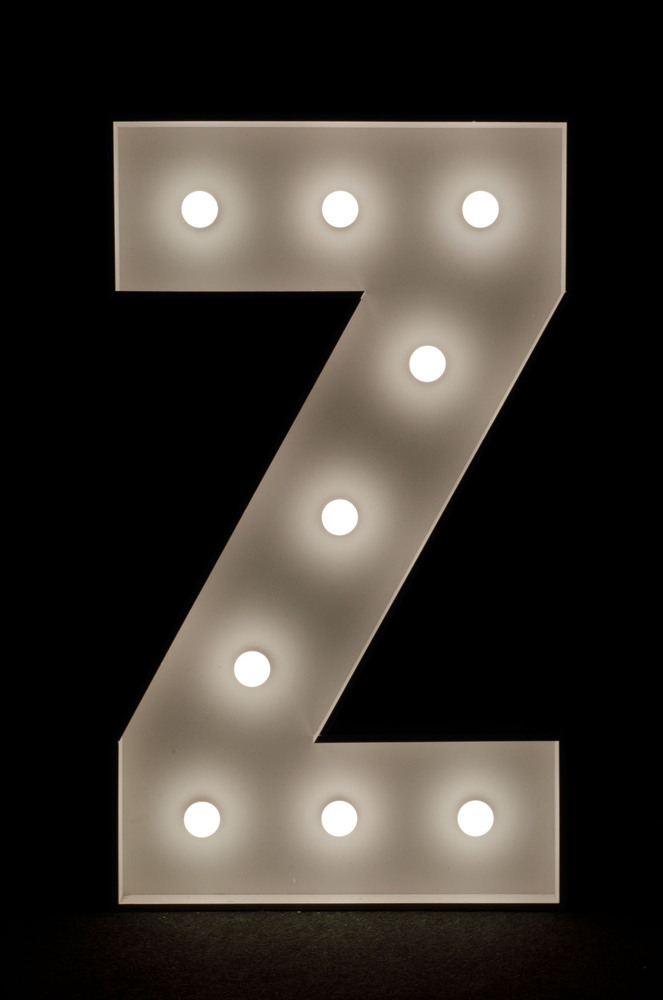 brandekor_stojace_litery_cyfry_swiecace_zarowki_LED_Z_5015_2000px