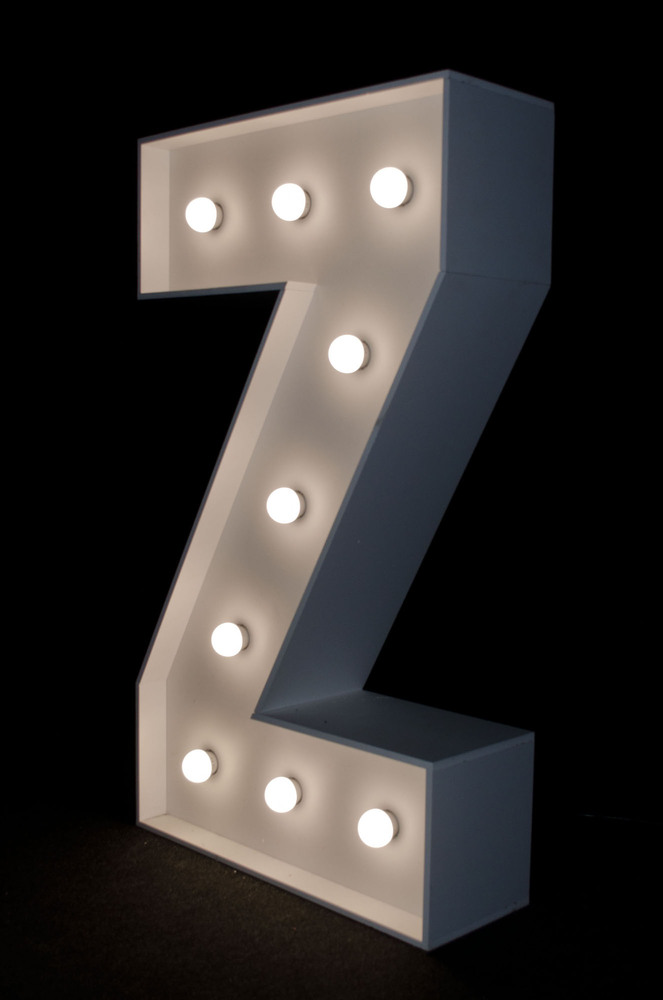 brandekor_stojace_litery_cyfry_swiecace_zarowki_LED_Z_5016_2000px