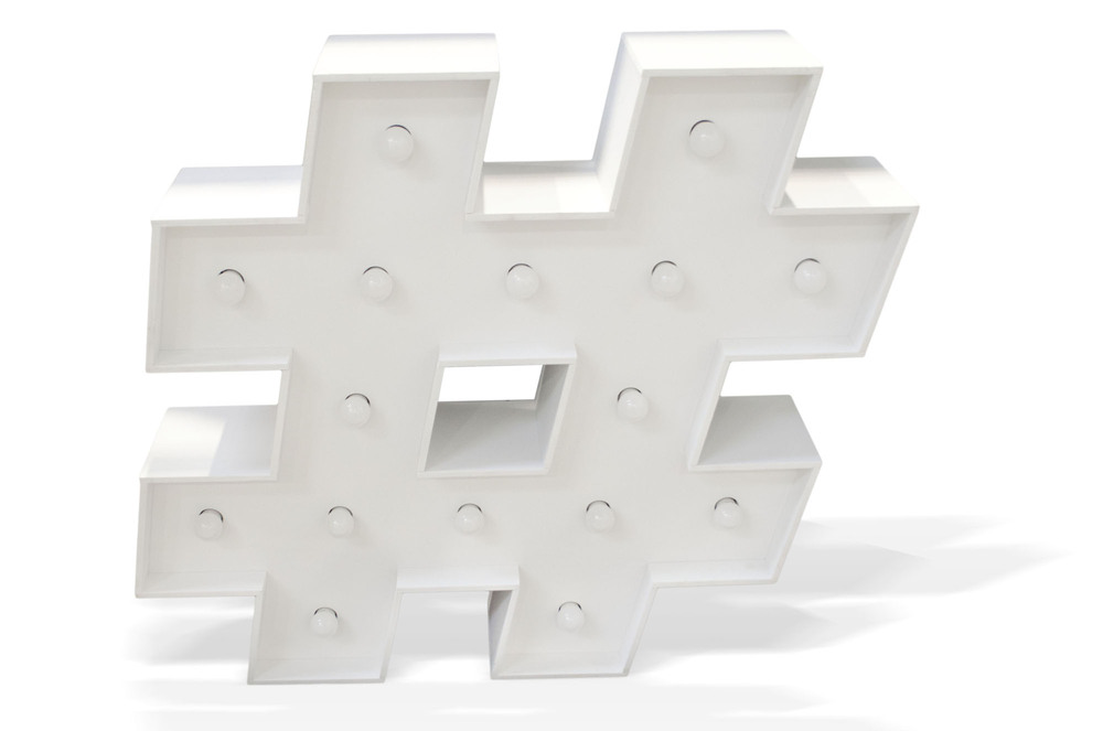 brandekor_stojace_litery_cyfry_swiecace_zarowki_LED_znak #_3072_white_2000px