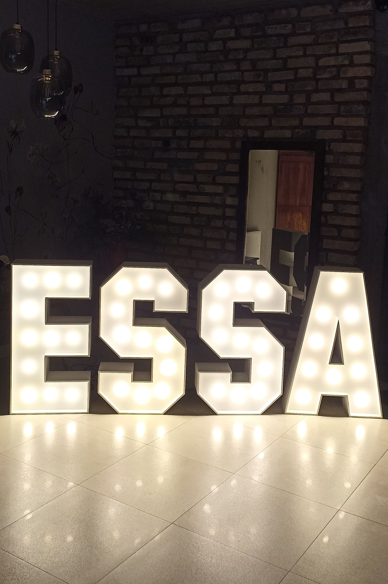 literowelove_ESSA_zwyciestwo_Para_Mloda_dekoracja_na_wesele_402637257_6885979174814351_2042463450098640078_n_pion