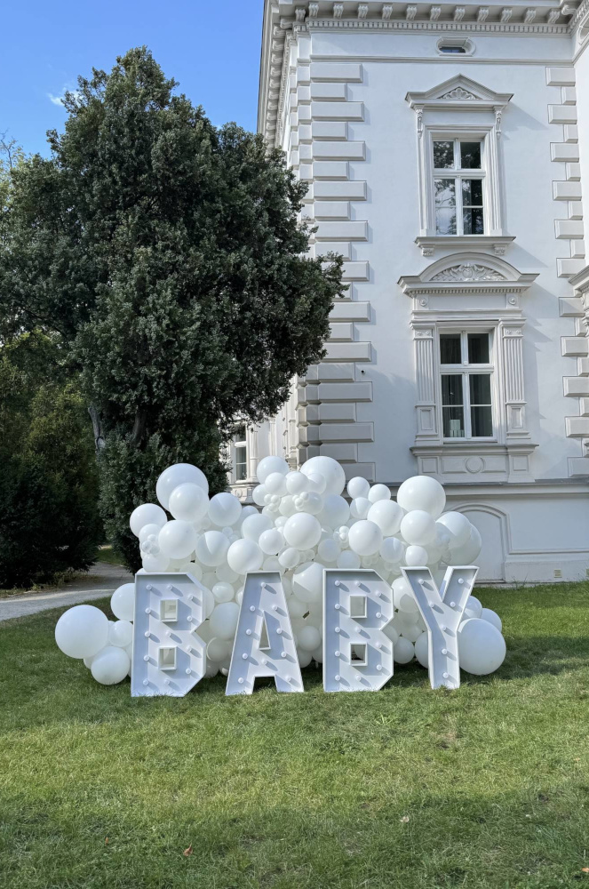 Písmeno Y – svíticí dekorace LED s žárovkami na akce a svatby