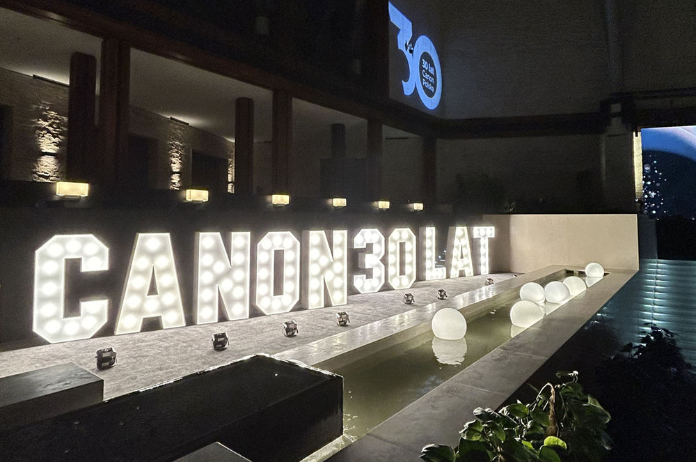 literowelove_najem_dekoracji_swietlnych_konferencja_canon_01_2000px_poziom