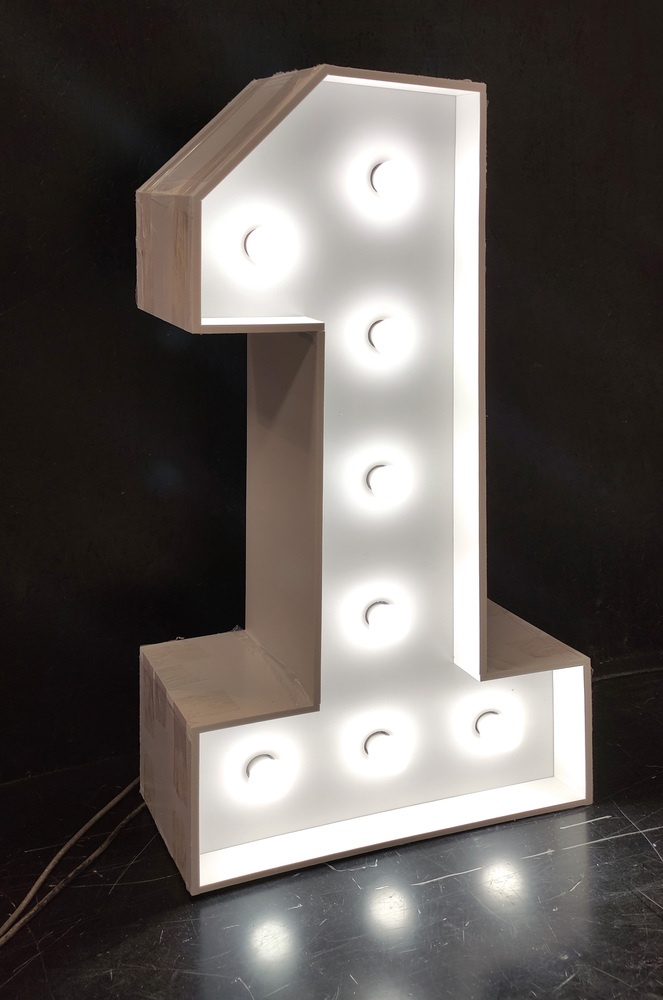 literowelove_wypozczalnia_cyfry_z_zarowkamii_opole_swiecaca_cyfra_1_141230