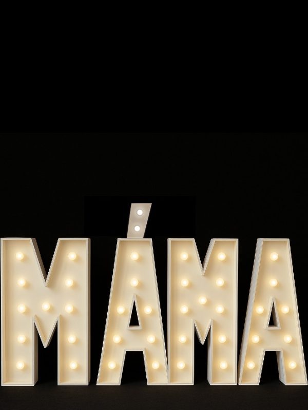 Čárka (´)– svíticí dekorace LED s žárovkami na akce a svatby