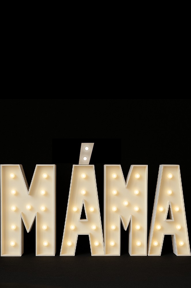 Čárka (´)– svíticí dekorace LED s žárovkami na akce a svatby